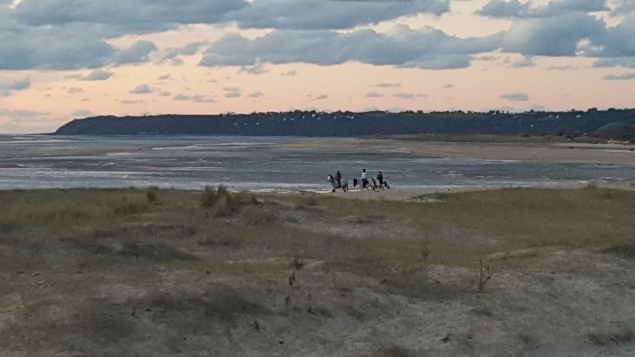 Gite De Jade, Mont Saint Michel Aucey-la-Plaine 외부 사진